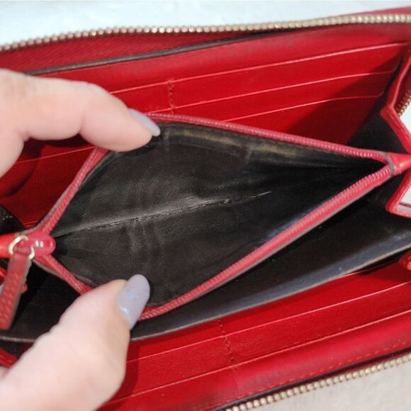 GUCCI GG PATENT LEATHER Microguccissima  LONG WALLET Authentic IN RED - Picture 8 of 17